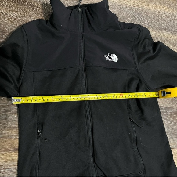 Ladies North Face Windstopper Jacket - Picture 5 of 6